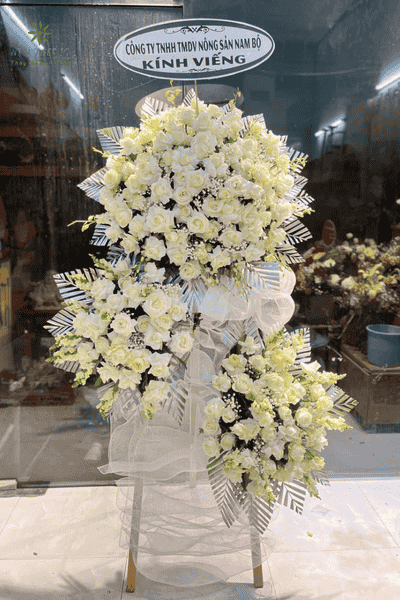 Cách Viết Nội Dung Kính Viếng Trên Vòng Hoa Tang